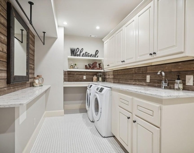 1930 Northside Drive Nw - Photo Thumbnail 31