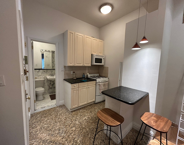 1748 1st Avenue - Photo Thumbnail 2