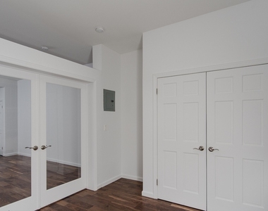 East 84th Street - Photo Thumbnail 0