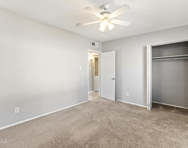 1015 N Clark Drive - Photo Thumbnail 8