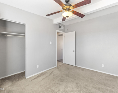 1015 N Clark Drive - Photo Thumbnail 12