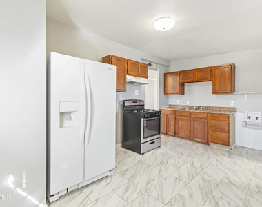 1015 N Clark Drive - Photo Thumbnail 13