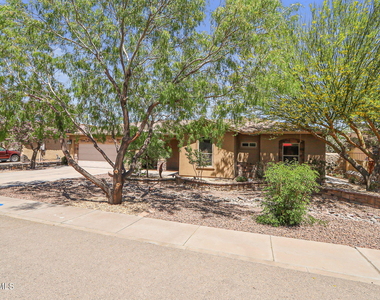 5936 Anapaula Drive - Photo Thumbnail 4