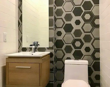 83 Humboldt Street - Photo Thumbnail 9