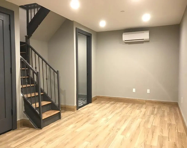 83 Humboldt Street - Photo Thumbnail 6