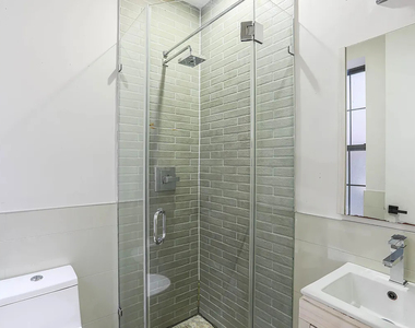 1704 Madison Street - Photo Thumbnail 7