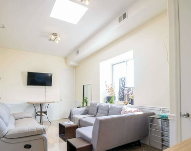 436 Wilson Avenue - Photo Thumbnail 0