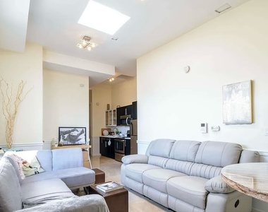 436 Wilson Avenue - Photo Thumbnail 2