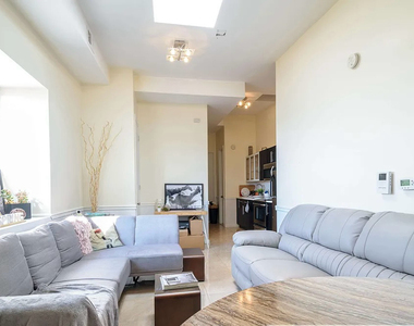 436 Wilson Avenue - Photo Thumbnail 1