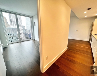 East 44th Street - Photo Thumbnail 1