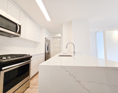 1735 York Avenue - Photo Thumbnail 4
