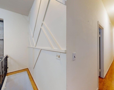 West 106th Street - Photo Thumbnail 10