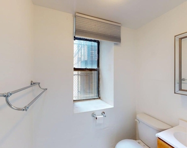West 106th Street - Photo Thumbnail 5