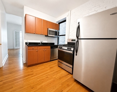 E 12th St / 3rd Ave - Photo Thumbnail 2
