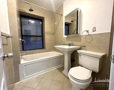 E 12th St / 3rd Ave - Photo Thumbnail 4