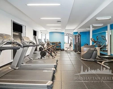West 53rd Street - Photo Thumbnail 5