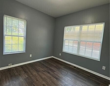 24 S Eugenia Place - Photo Thumbnail 8