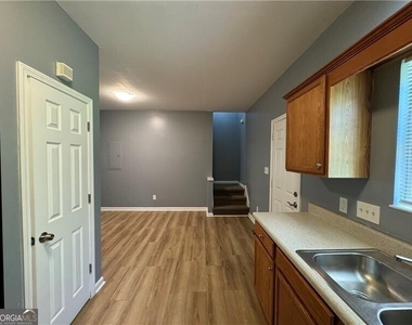 24 S Eugenia Place - Photo Thumbnail 6