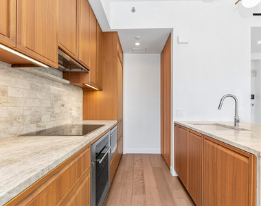 30 E 31st Street - Photo Thumbnail 3