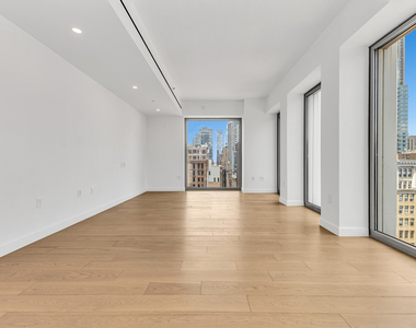 30 E 31st Street - Photo Thumbnail 1