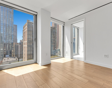30 E 31st Street - Photo Thumbnail 4