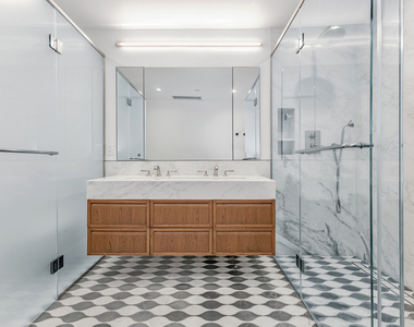 30 E 31st Street - Photo Thumbnail 0