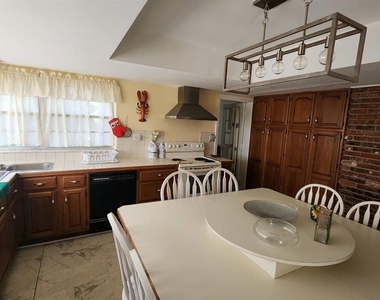 2405 Neptune Road - Photo Thumbnail 13