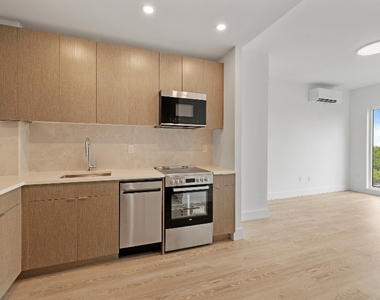 702 E 32nd St Brooklyn NY 11210 - Photo Thumbnail 2