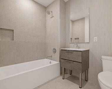 702 E 32nd St Brooklyn NY 11210 - Photo Thumbnail 4