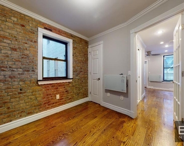 West 50th Street - Photo Thumbnail 3