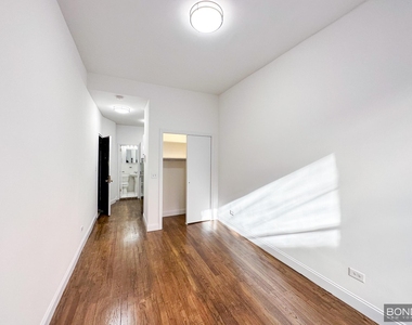 East 89th Street - Photo Thumbnail 0