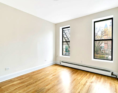 W10th & Greenwich Avenue - Photo Thumbnail 1
