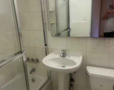 East 81st Street - Photo Thumbnail 1