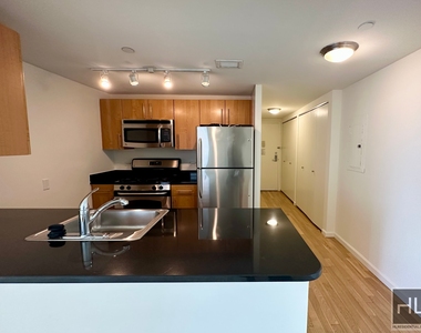 48th Avenue - Photo Thumbnail 0