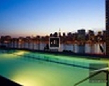 48th Avenue - Photo Thumbnail 4