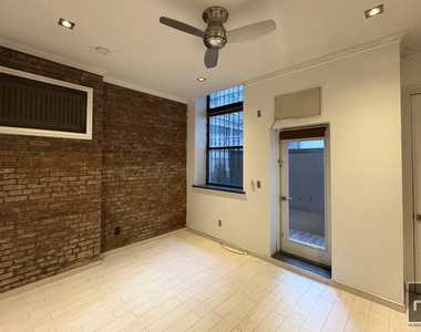 East 75 Street - Photo Thumbnail 0