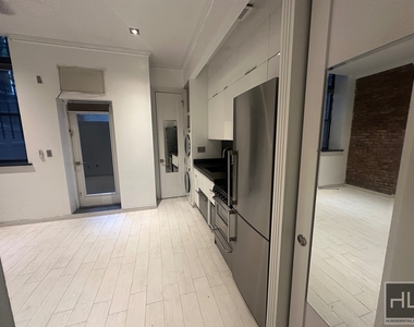 East 75 Street - Photo Thumbnail 1