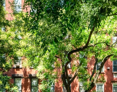 215 East 5th Street - Photo Thumbnail 12