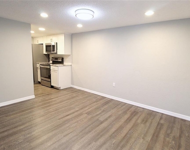 4119 61st Avenue Terrace W - Photo Thumbnail 5
