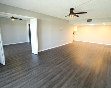 4119 61st Avenue Terrace W - Photo Thumbnail 6