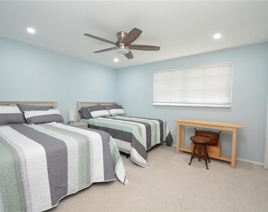 705 W Venice Avenue - Photo Thumbnail 12