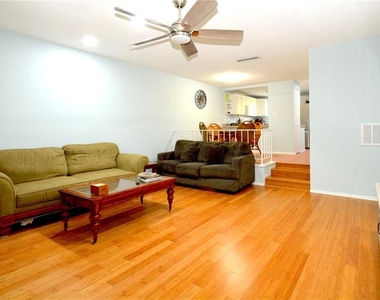 705 W Venice Avenue - Photo Thumbnail 5