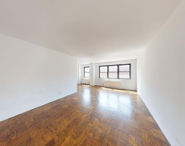 East 88th Street - Photo Thumbnail 0