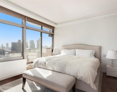 188 E 64th St - Photo Thumbnail 5