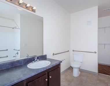 1414 Belleview Street - Photo Thumbnail 5