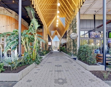 218 W 10th Street - Photo Thumbnail 36