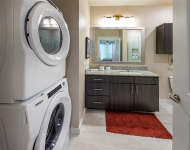 30020 Creekside Terrace Drive - Photo Thumbnail 12