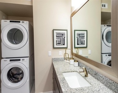 30020 Creekside Terrace Drive - Photo Thumbnail 13