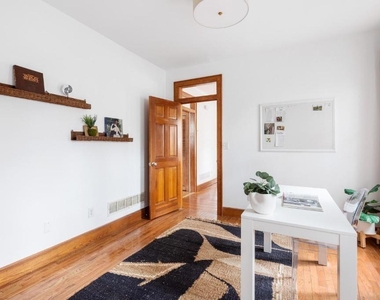 1515 Iverson Street Ne - Photo Thumbnail 10