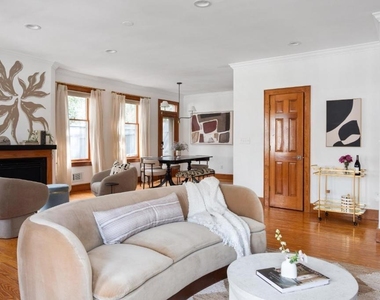 1515 Iverson Street Ne - Photo Thumbnail 1